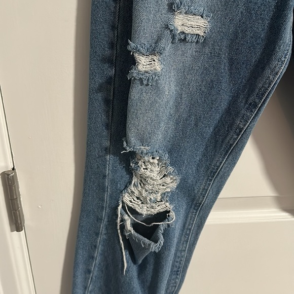 BP Distressed Straight Leg Jeans - Picture 2 of 12